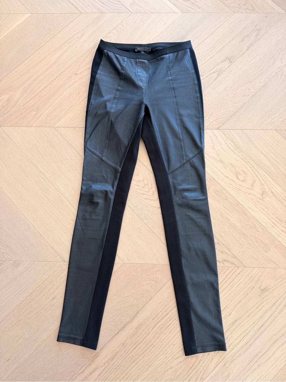 BCBGMaxAzria Black Faux Leather-Panel Leggings - XS